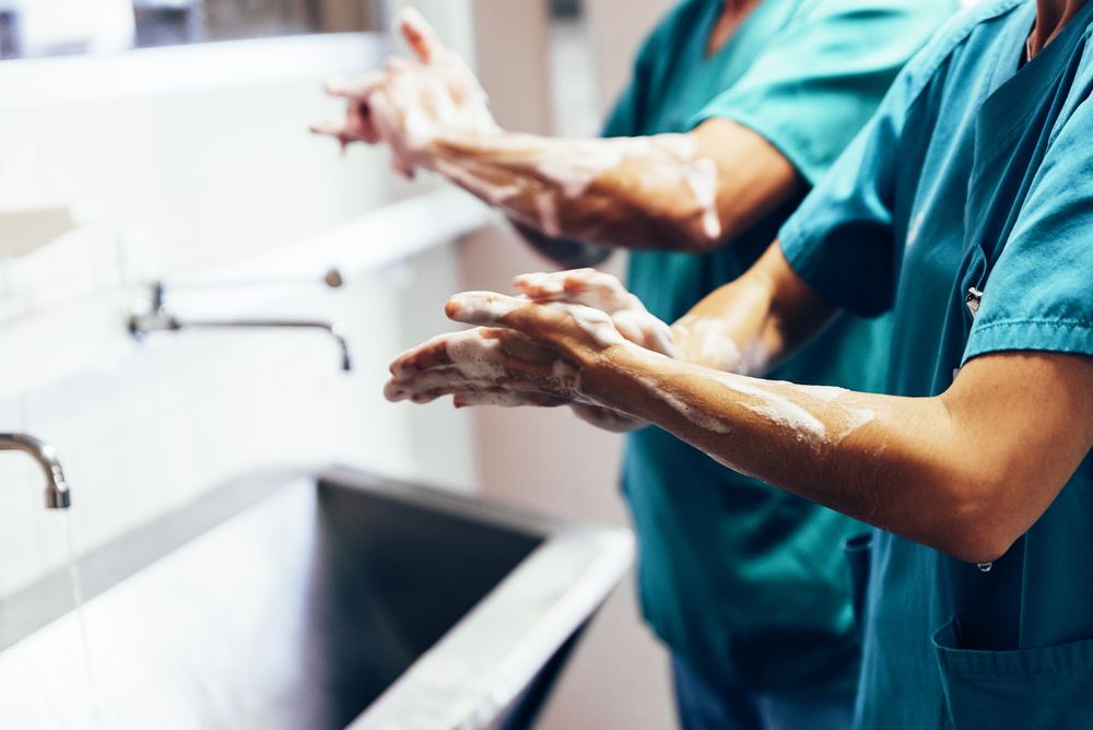 El lavado de manos y la desinfección son la clave para prevenir la infección