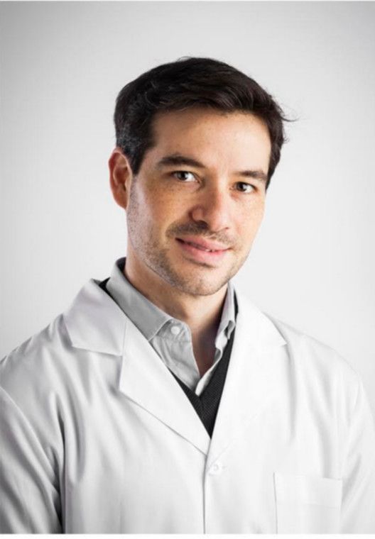 Dr. Cristian Solis