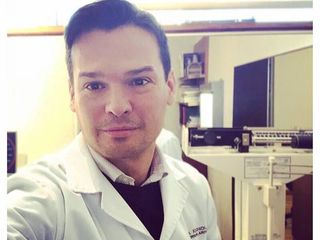 Dr. Kochol R. Ariel 