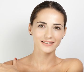 Descubre el mini-minilifting facial