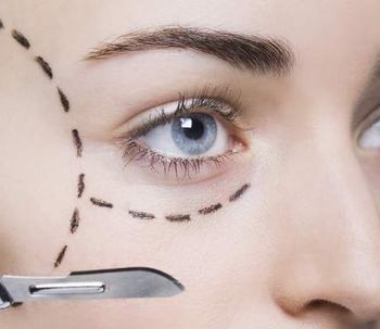 La Seguridad Social, un colchón para algunas operaciones de estética