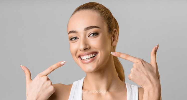 Beneficios y riesgos del blanqueamiento dental en casa