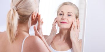 Rejuvenecimiento facial con inductores del colágeno