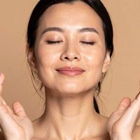 Exosomas en medicina estética: qué son, cómo se aplican y por qué no deben inyectarse