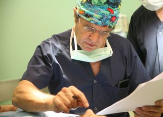 Dr. Ramón Vila-Rovira