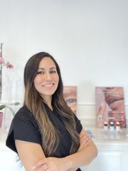 Dra. Vanessa Torrico - The Essential Clinic