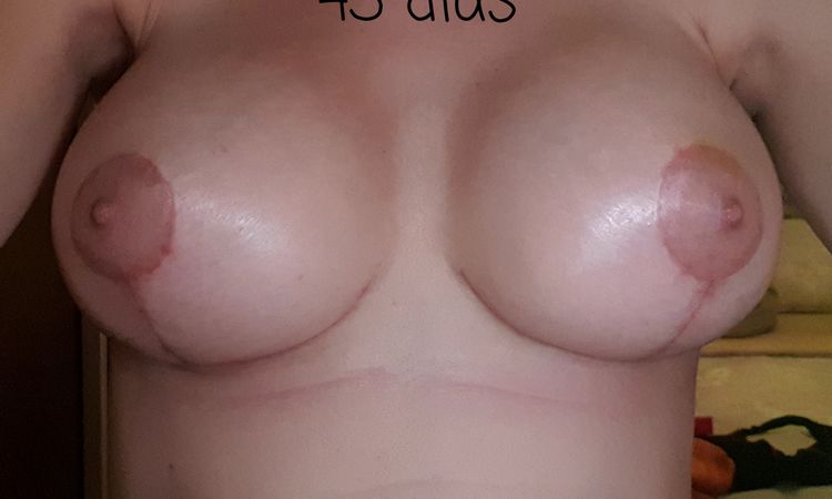 121044