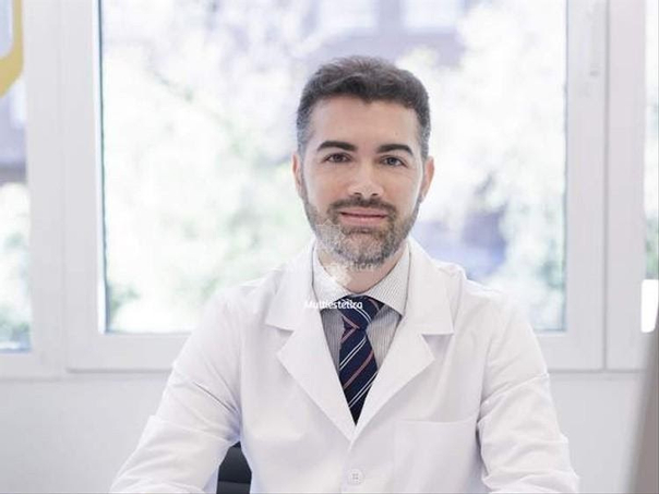 Dr. Javier Galindo, médico estético