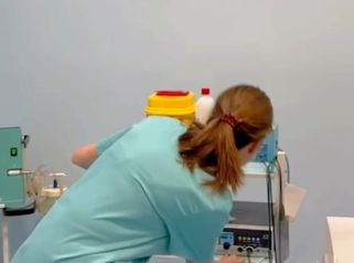 Volver a cuidarte también forma parte del posparto. 💛✨ Después de meses dedicados a su bebé,