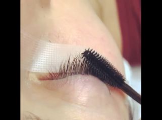 Extensión de pestañas naturales pelo a pelo - Inma Martí