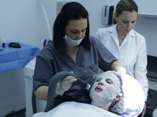 Tratamientos efectivos para rejuvenecer el rostro