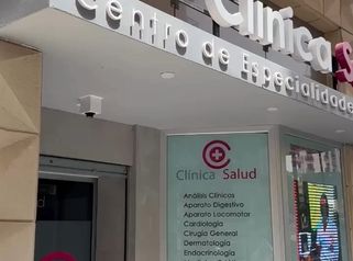 Miss Grand Spain 2024 susimem visita en linares jaen al Dr Eduardo Higbii