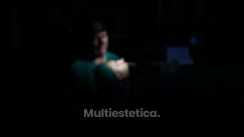 A veces, menos es mucho más.En rinoplastia masculina no buscamos transformar, sino mejorar